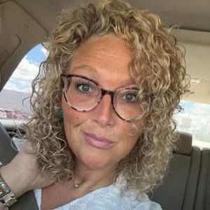 Meet your Posher, Diannia